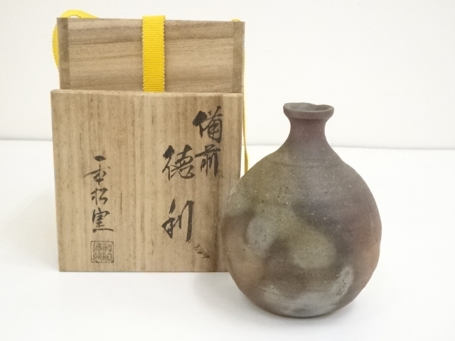 JAPANESE CERAMICS / TOKKURI (SAKE BOTTLE) / BIZEN WARE